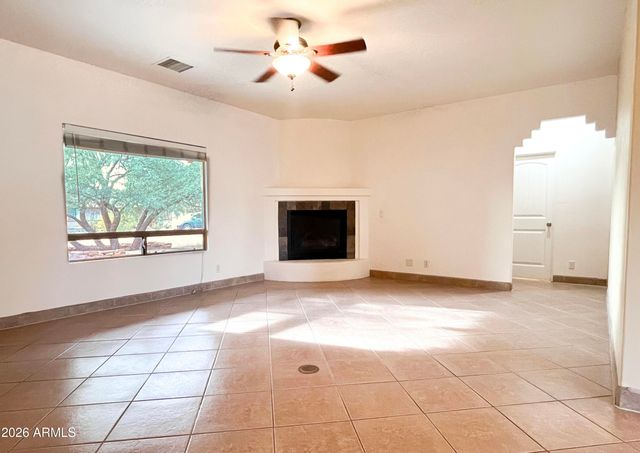 5655 N Laura Lane, Rimrock, AZ 86335