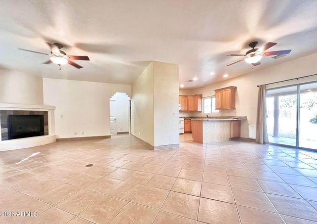 5655 N Laura Lane, Rimrock, AZ 86335