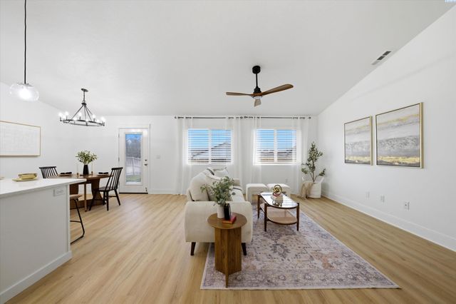 4908 Antioch Dr, Pasco, WA 99301