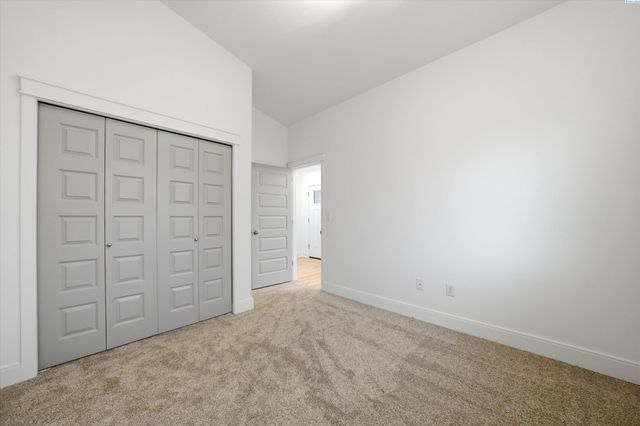 4908 Antioch Dr, Pasco, WA 99301