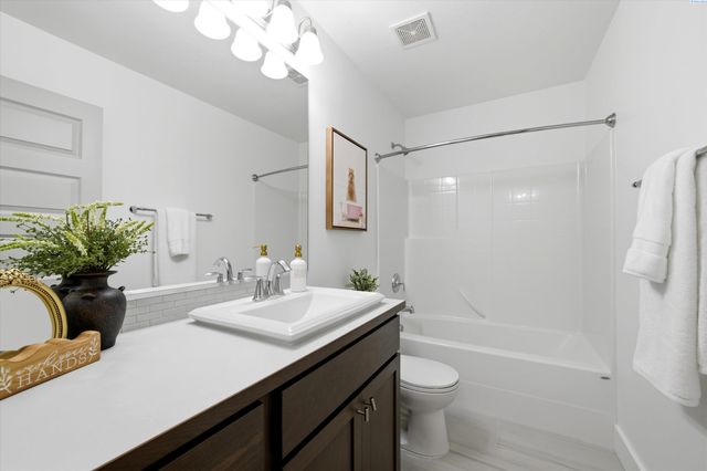 4908 Antioch Dr, Pasco, WA 99301