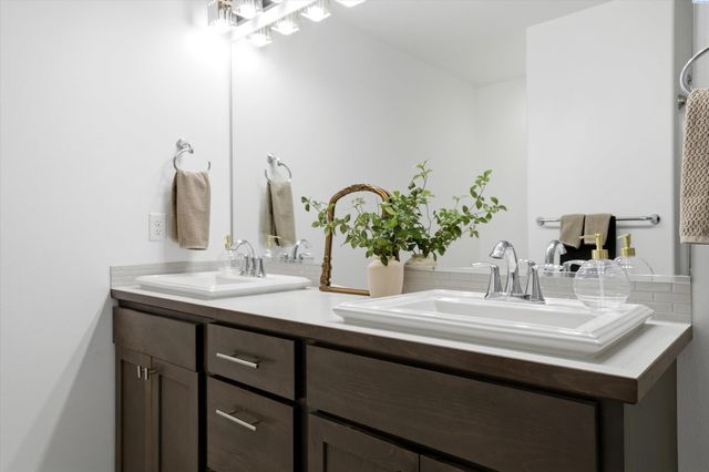 4908 Antioch Dr, Pasco, WA 99301