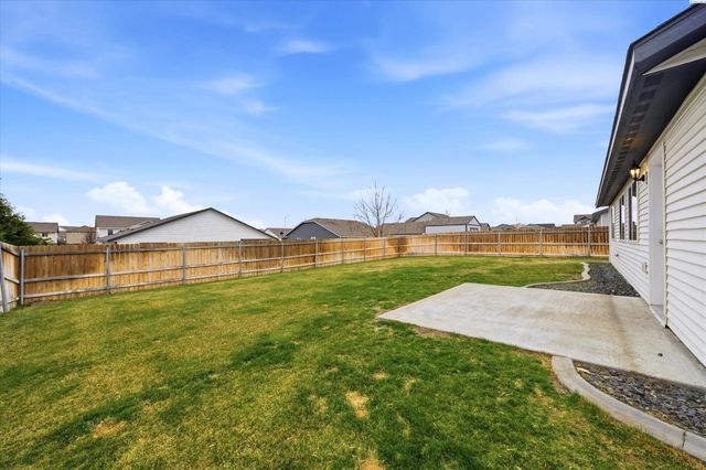4908 Antioch Dr, Pasco, WA 99301