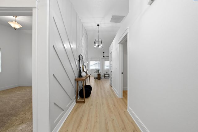 4908 Antioch Dr, Pasco, WA 99301