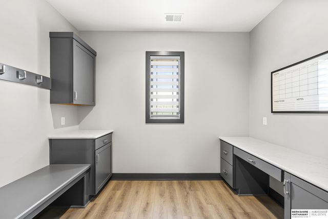 17508 Marinda Plaza, Omaha, NE 68130