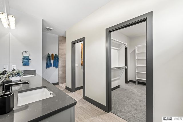 17508 Marinda Plaza, Omaha, NE 68130