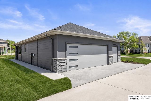 17508 Marinda Plaza, Omaha, NE 68130