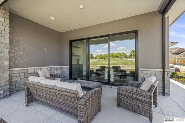 17508 Marinda Plaza, Omaha, NE 68130