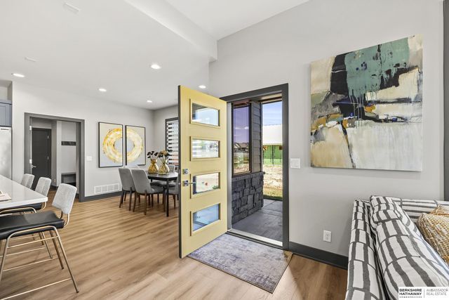 17508 Marinda Plaza, Omaha, NE 68130