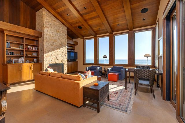 10 Potbelly Beach Road, Aptos, CA 95003