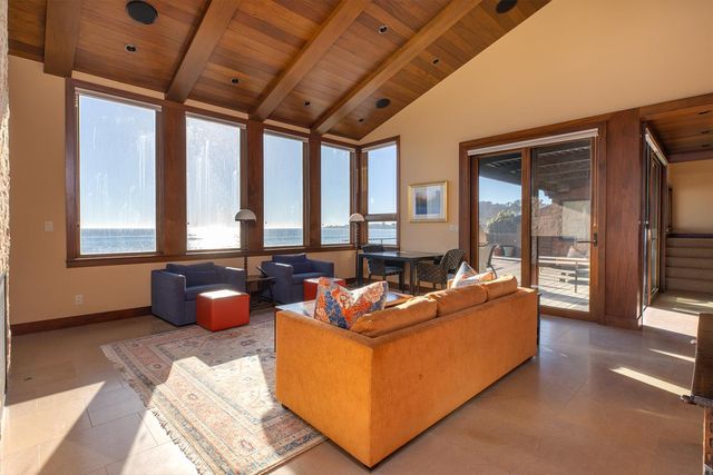 10 Potbelly Beach Road, Aptos, CA 95003