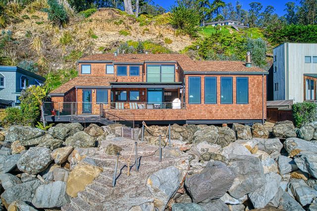 10 Potbelly Beach Road, Aptos, CA 95003