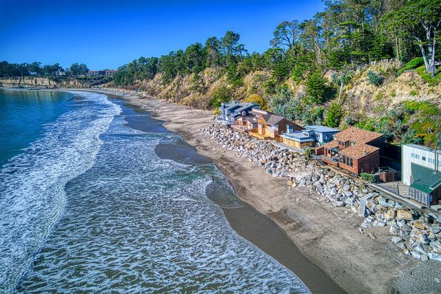 10 Potbelly Beach Road, Aptos, CA 95003