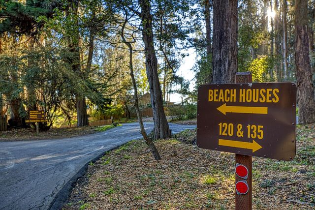 10 Potbelly Beach Road, Aptos, CA 95003