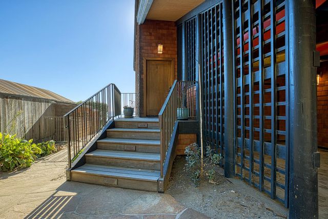 10 Potbelly Beach Road, Aptos, CA 95003