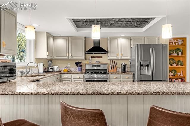 6992 Oak Valley Drive, Colorado Springs, CO 80919