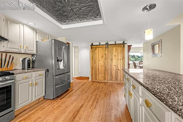 6992 Oak Valley Drive, Colorado Springs, CO 80919