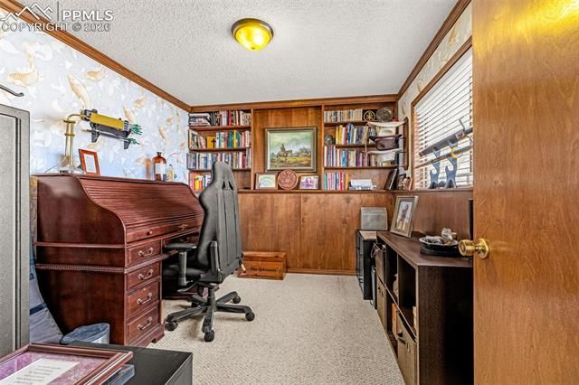 6992 Oak Valley Drive, Colorado Springs, CO 80919