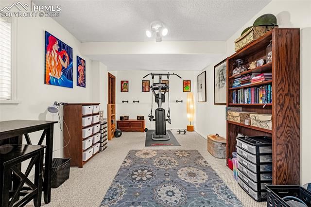 6992 Oak Valley Drive, Colorado Springs, CO 80919