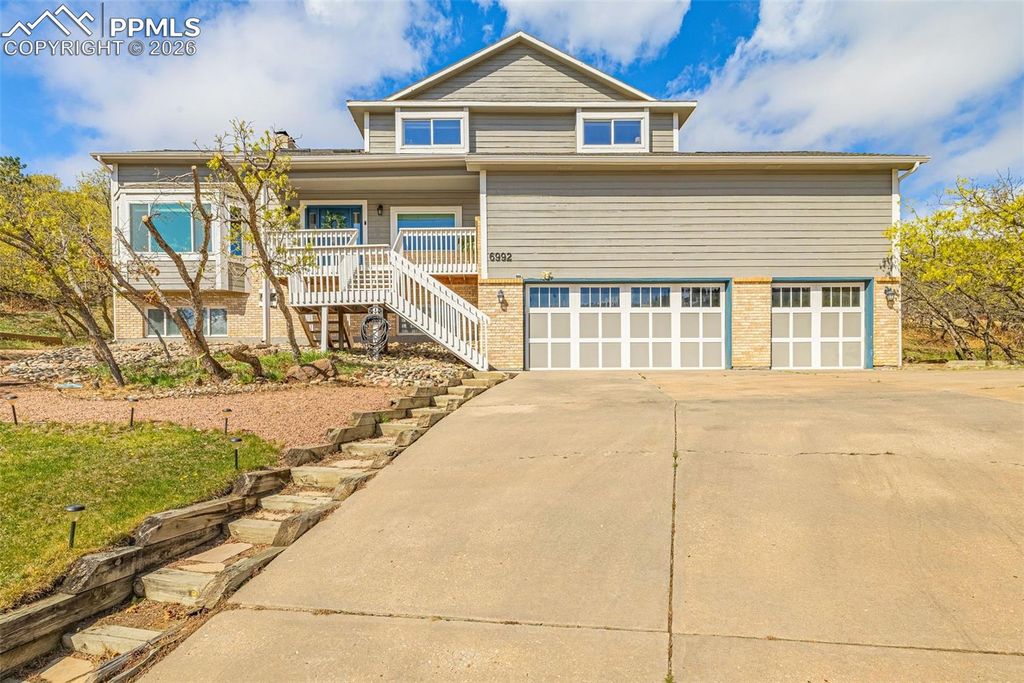 6992 Oak Valley Drive, Colorado Springs, CO 80919