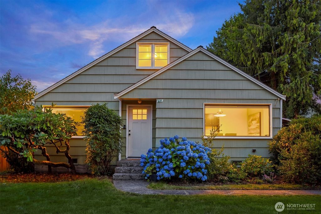 611 N 143rd Street, Seattle, WA 98133