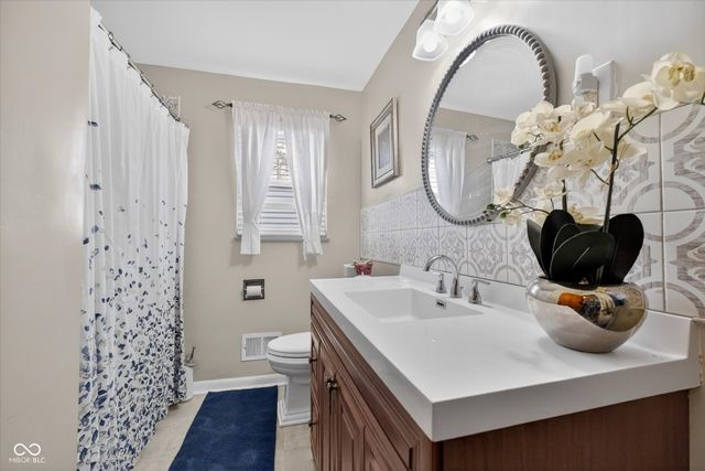 4435 Chatham Place, Indianapolis, IN 46226