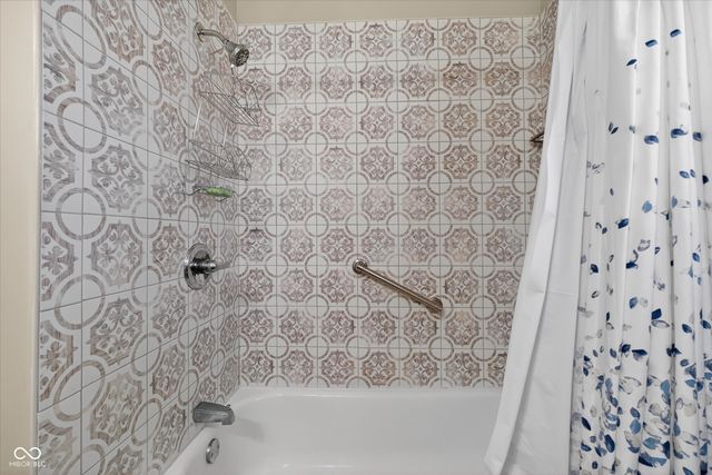 4435 Chatham Place, Indianapolis, IN 46226