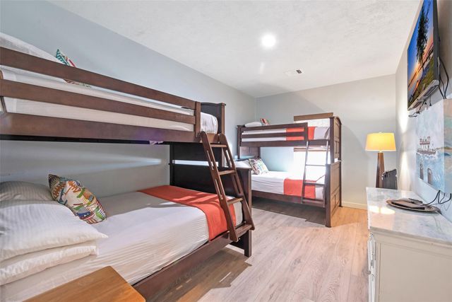 858 S East Road, Crystal Beach, TX 77650