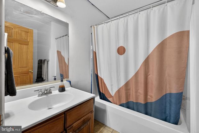 1194 VALLEY VIEW RD, Harpers Ferry, WV 25425