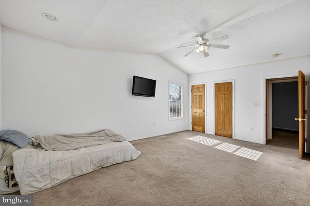 1194 VALLEY VIEW RD, Harpers Ferry, WV 25425