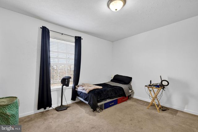 1194 VALLEY VIEW RD, Harpers Ferry, WV 25425