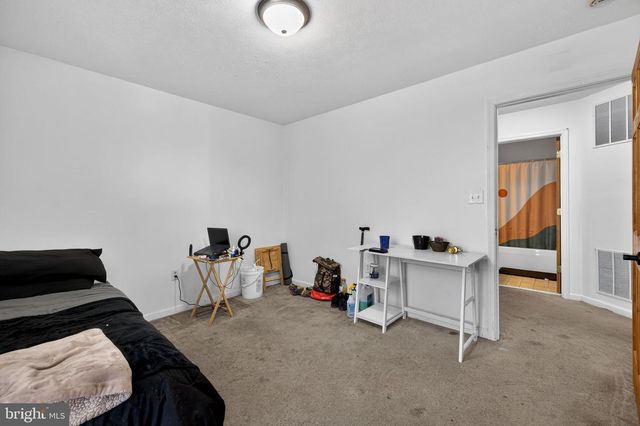 1194 VALLEY VIEW RD, Harpers Ferry, WV 25425