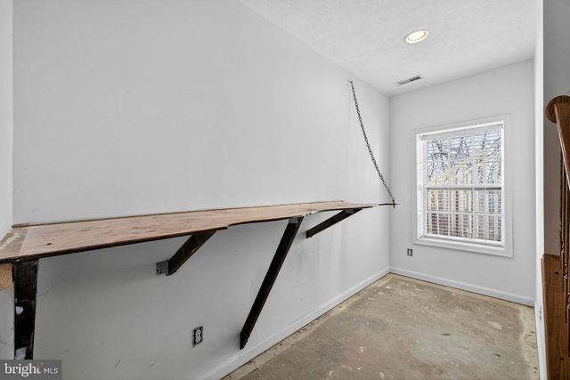 1194 VALLEY VIEW RD, Harpers Ferry, WV 25425