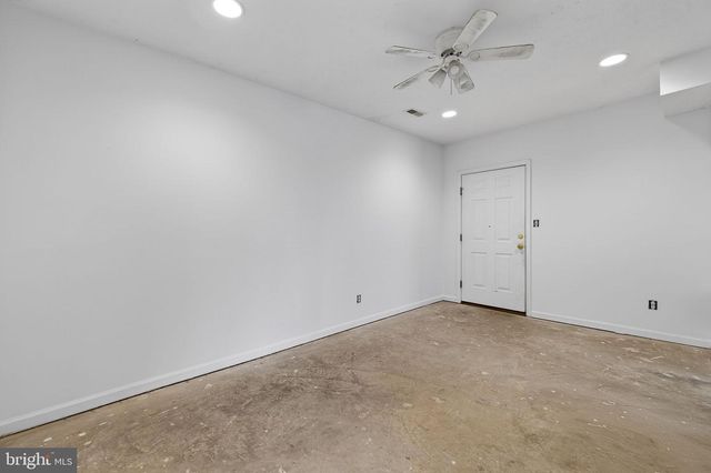 1194 VALLEY VIEW RD, Harpers Ferry, WV 25425