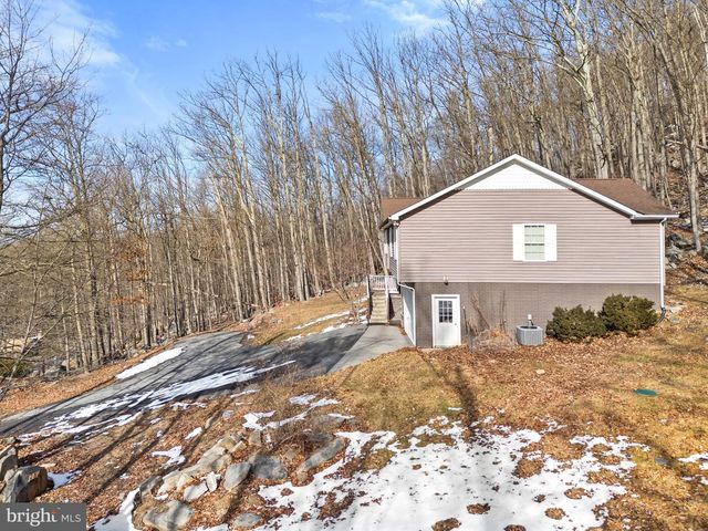 1194 VALLEY VIEW RD, Harpers Ferry, WV 25425