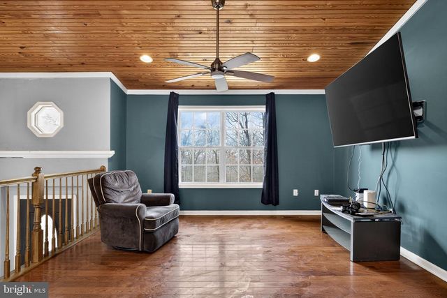 1194 VALLEY VIEW RD, Harpers Ferry, WV 25425