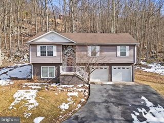 1194 VALLEY VIEW RD, Harpers Ferry, WV 25425