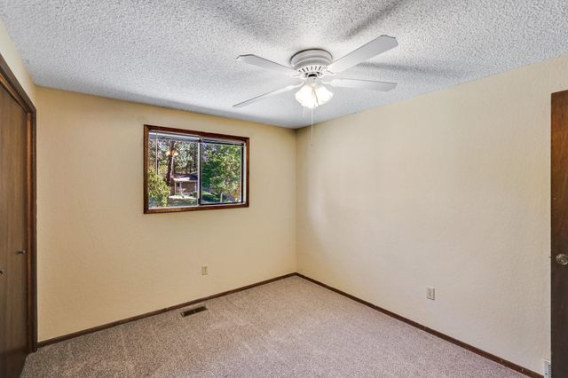8405 N Greenwood Ct, Spokane, WA 99208
