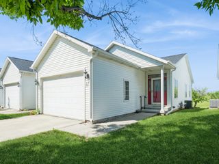 2117 W 4th Avenue, Indianola, IA 50125