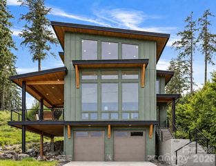 76 Busters Drive, Waynesville, NC 28786