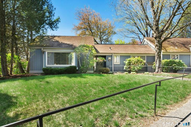 486 Heritage Village A, Southbury, CT 06488