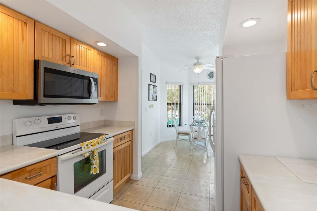 Image 19 of property listing at 4620 47TH AVENUE W 201, Bradenton, FL 34210