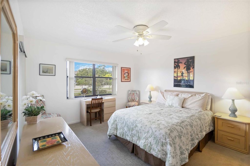 Image 32 of property listing at 4620 47TH AVENUE W 201, Bradenton, FL 34210