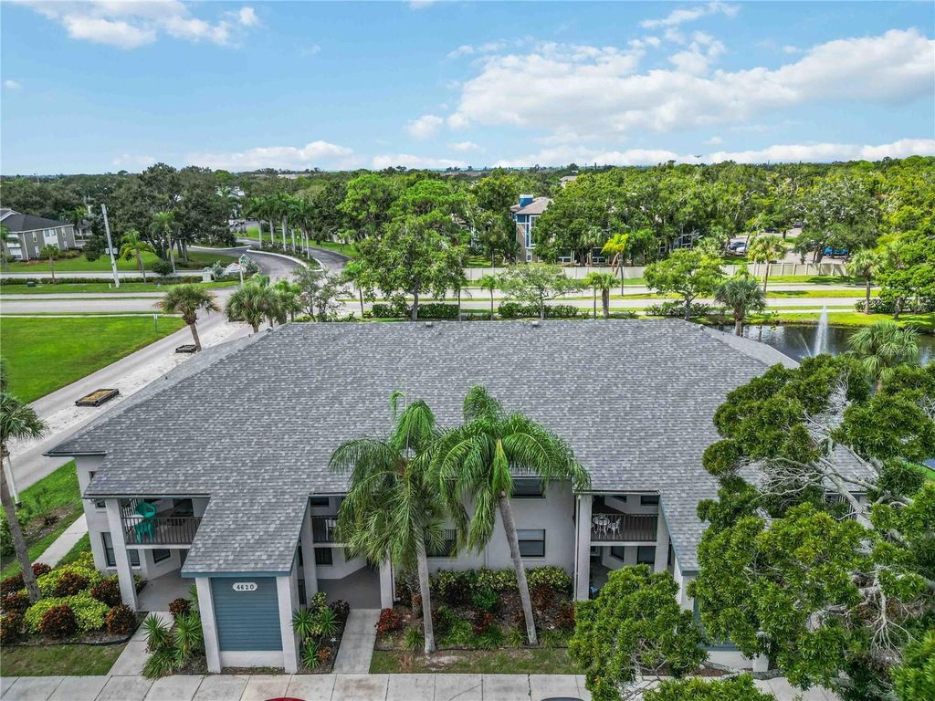 Image 46 of property listing at 4620 47TH AVENUE W 201, Bradenton, FL 34210