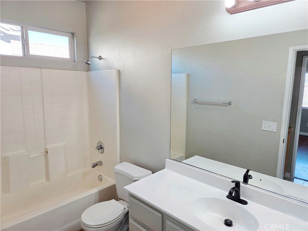 Image 19 of property listing at 15338 Baxter Street, Victorville, CA 92394