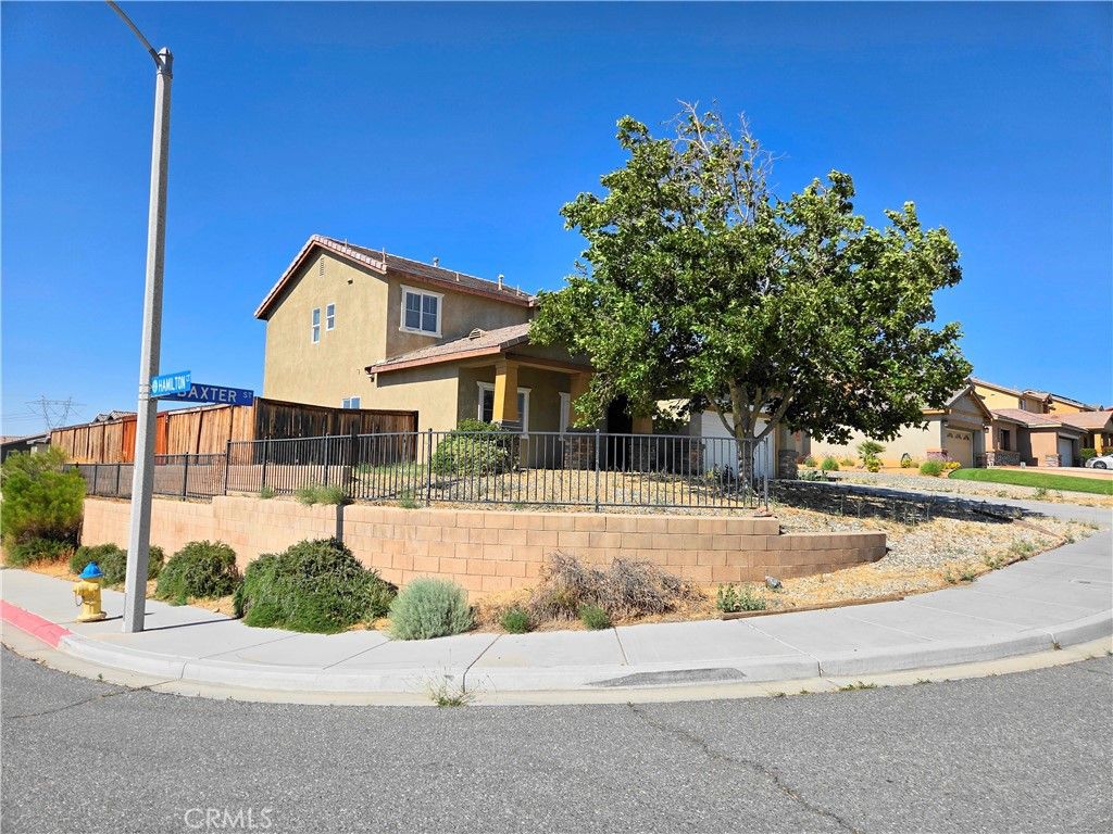 Image 2 of property listing at 15338 Baxter Street, Victorville, CA 92394