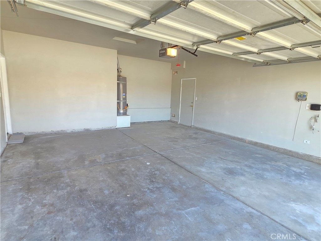 Image 39 of property listing at 15338 Baxter Street, Victorville, CA 92394
