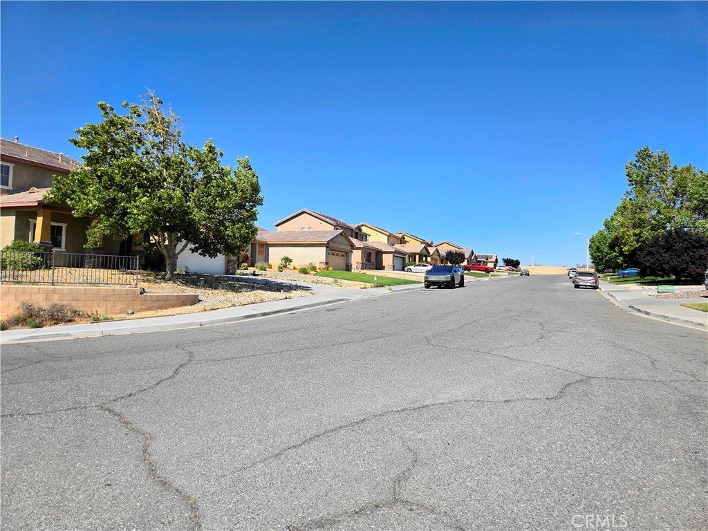 Image 40 of property listing at 15338 Baxter Street, Victorville, CA 92394