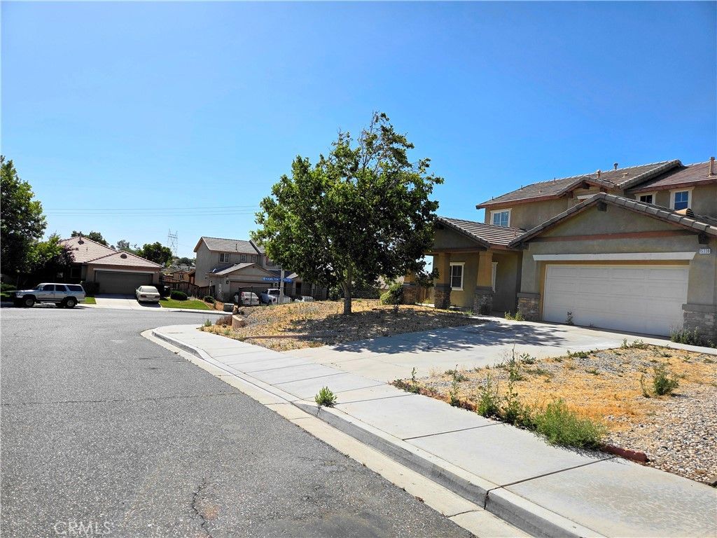 Image 41 of property listing at 15338 Baxter Street, Victorville, CA 92394