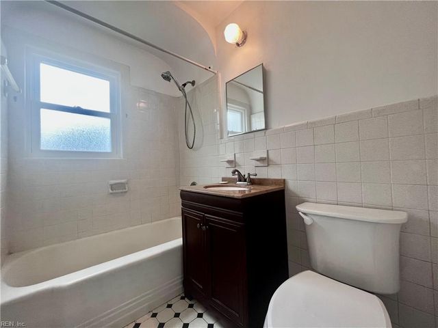 8121 Old Ocean View RD, Norfolk, VA 23518